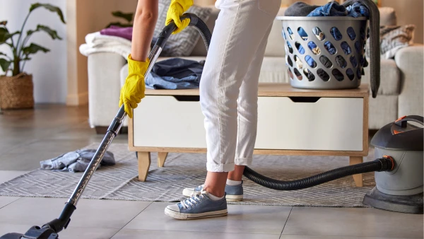 Zoocasa-Cleaning-Tools-Every-Home-Should-Have-Hero-_1_-1